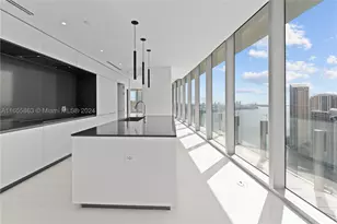 300 Biscayne Blvd, Miami, FL 33131 - Photo 6