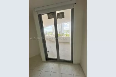 5555 Collins #8Z, Miami Beach, FL 33140 - Photo 18