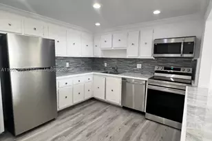 13499 Biscayne, North Miami, FL 33181 - Photo 2