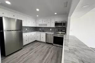 13499 Biscayne, North Miami, FL 33181 - Photo 4