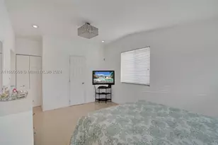 1910 N Hibiscus, North Miami, FL 33181 - Photo 24