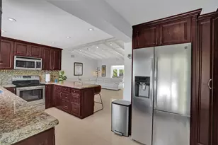 1910 N Hibiscus, North Miami, FL 33181 - Photo 14