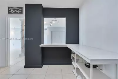 5151 Collins #925, Miami Beach, FL 33140 - Photo 12