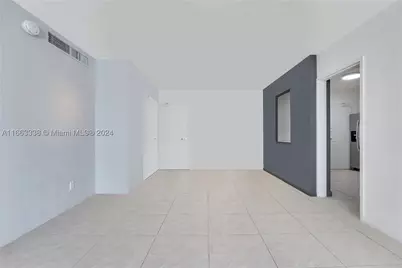 5151 Collins #925, Miami Beach, FL 33140 - Photo 8