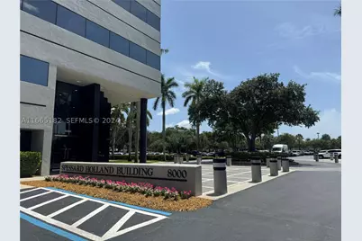 [Address not provided], Miami Lakes, FL 33016 - Photo 8