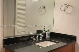 300 S Biscayne, Miami, FL 33131 - Photo 12