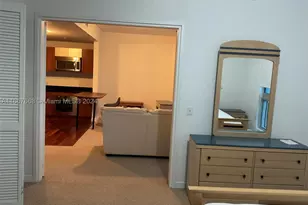 300 S Biscayne, Miami, FL 33131 - Photo 8