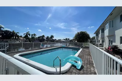 840 Pine #103, Pompano Beach, FL 33060 - Photo 16