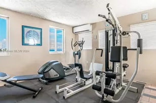 201 Van Buren, Hollywood, FL 33019 - Photo 18