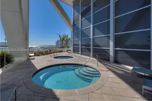 888 Biscayne, Miami, FL 33132 - Photo 18