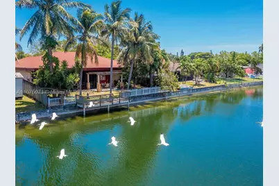 232 SW 7th, Hallandale Beach, FL 33009 - Photo 4