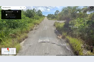 902 Mahoe St SW, Palm Bay, FL 32908 - Photo 2