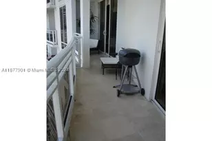 901 Brickell Key, Miami, FL 33131 - Photo 2
