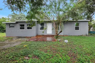 4381 SW 51st, Davie, FL 33314 - Photo 4