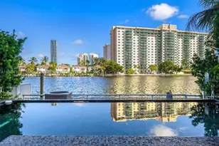 19555 NE 37th, Aventura, FL 33180 - Photo 34