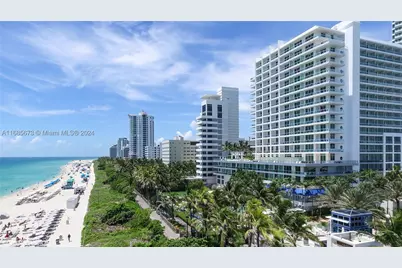 4391 Collins #915, Miami Beach, FL 33140 - Photo 2