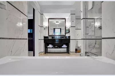 4391 Collins #915, Miami Beach, FL 33140 - Photo 20