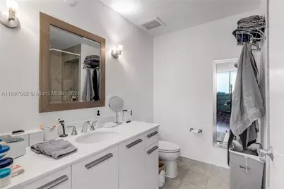 1060 Brickell #409, Miami, FL 33131 - Photo 10