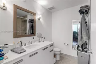 1060 Brickell, Miami, FL 33131 - Photo 10