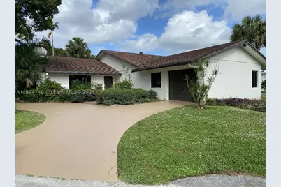 6205 Jacaranda, Tamarac, FL 33319 - Photo 1