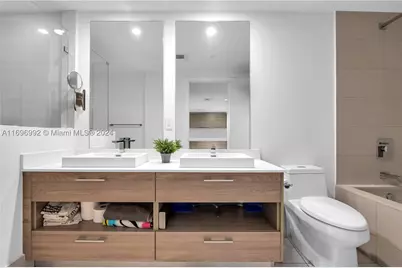 1300 S Miami #3704, Miami, FL 33130 - Photo 24