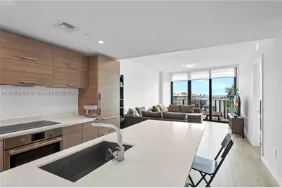 1300 S Miami #3704, Miami, FL 33130 - Photo 8