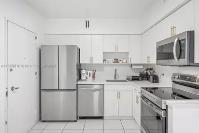 5700 Collins #5B, Miami Beach, FL 33140 - Photo 10
