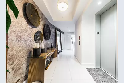 851 NE 1st #2111, Miami, FL 33132 - Photo 2