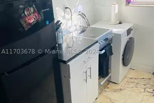 1526 Pennsylvania, Miami Beach, FL 33139 - Photo 4