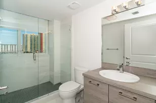 400 Sunny Isles, Sunny Isles Beach, FL 33160 - Photo 26