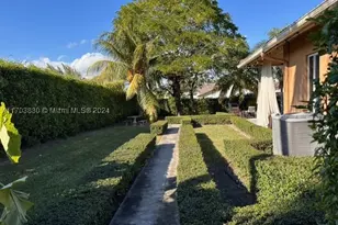 10601 SW 128th, Miami, FL 33176 - Photo 4