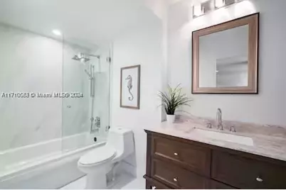 100 Lincoln #739, Miami Beach, FL 33139 - Photo 16