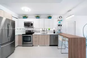 100 Lincoln, Miami Beach, FL 33139 - Photo 6