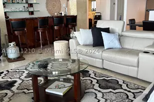 100 Lincoln, Miami Beach, FL 33139 - Photo 2