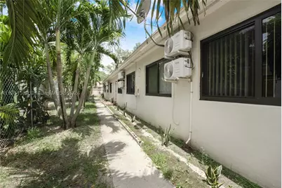 5520 NE 1st, Miami, FL 33137 - Photo 10