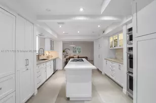 2974 Old Alton, Miami Beach, FL 33140 - Photo 16