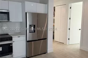 210 SE 10th, Hallandale Beach, FL 33009 - Photo 10