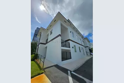 210 SE 10th, Hallandale Beach, FL 33009 - Photo 2