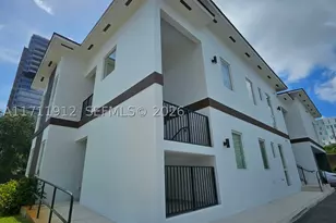 210 SE 10th, Hallandale Beach, FL 33009 - Photo 2