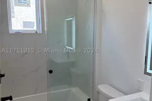210 SE 10th, Hallandale Beach, FL 33009 - Photo 16