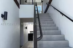 210 SE 10th, Hallandale Beach, FL 33009 - Photo 6