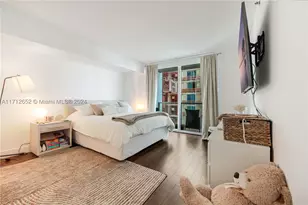 55 SE 6th, Miami, FL 33131 - Photo 10