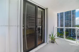 20515 E Country Club, Aventura, FL 33180 - Photo 6