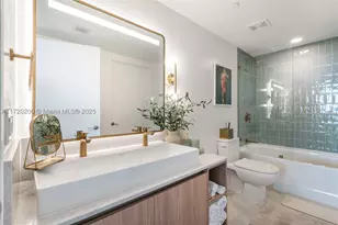 601 NE 1, Miami, FL 33132 - Photo 16