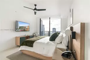 601 NE 1, Miami, FL 33132 - Photo 2
