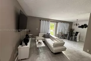 8710 SW 3rd, Pembroke Pines, FL 33025 - Photo 12
