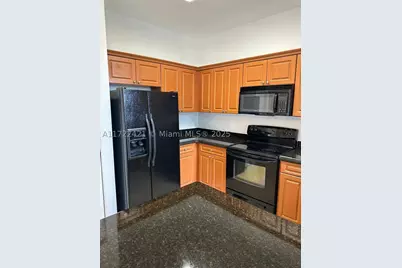 2589 NE 4th #205, Homestead, FL 33033 - Photo 2