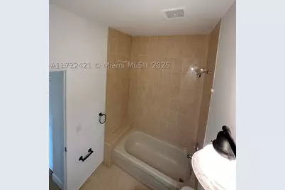 2589 NE 4th #205, Homestead, FL 33033 - Photo 10