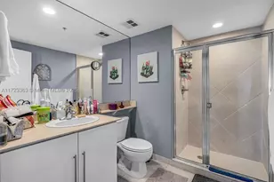 325 S Biscayne, Miami, FL 33131 - Photo 16