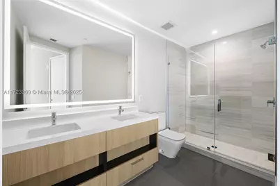 851 NE 1st #PH 5411, Miami, FL 33132 - Photo 24